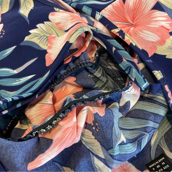 Tropical Floral Romper women Size M - Picture 12 of 15